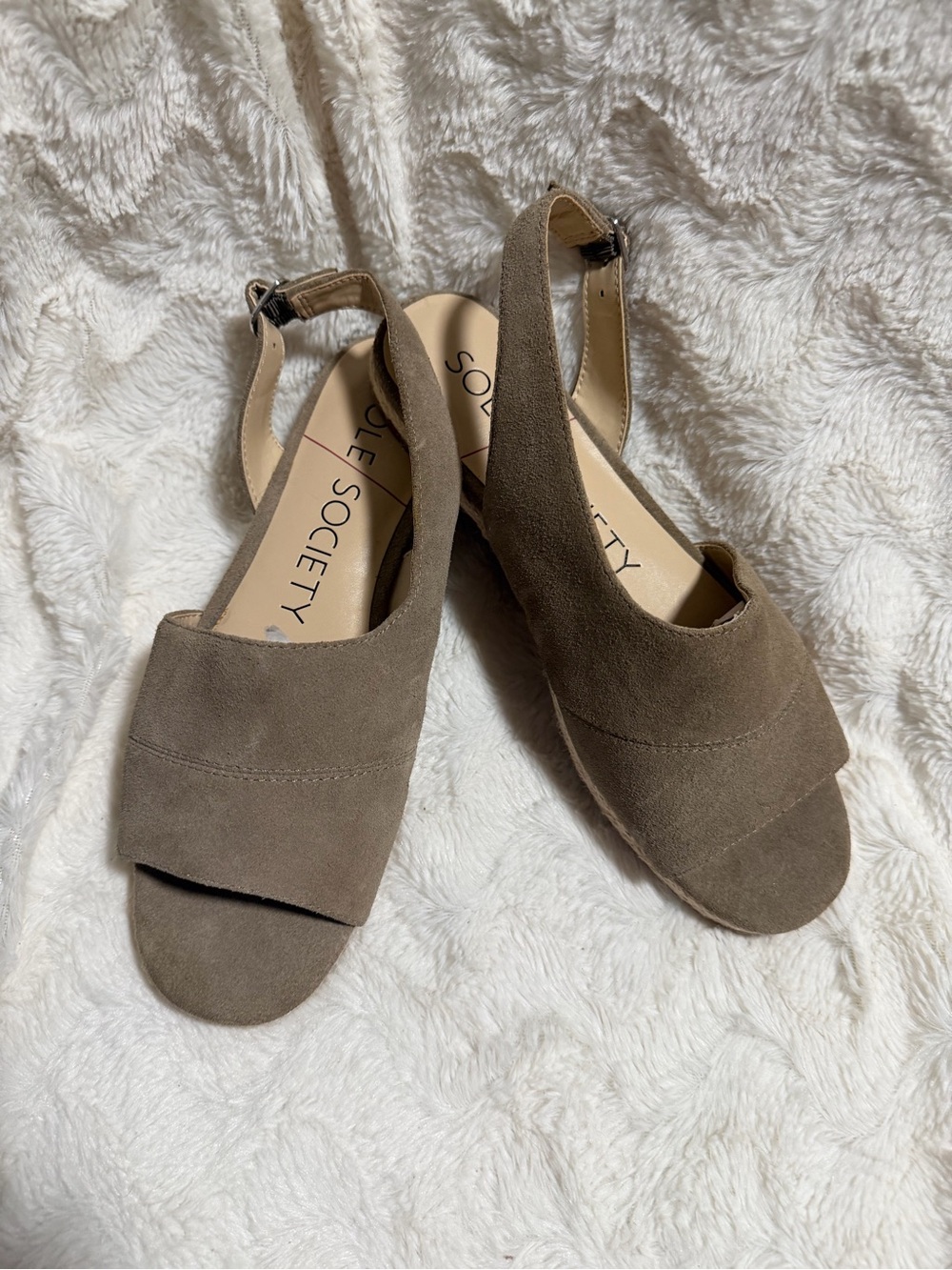 Like New! Sole Society Dolven style Taupe Suede Open-Toe Slingback Sandals Sz 10